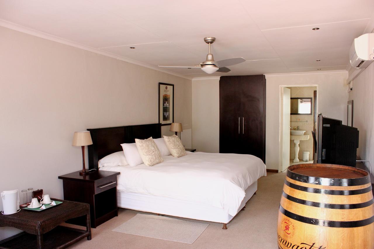 The Lazy Grape Guest Lodge & Spa Бенони Экстерьер фото